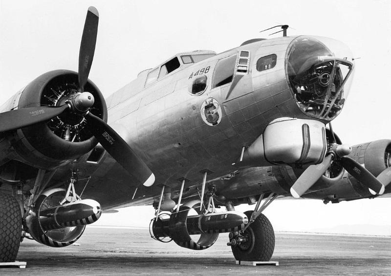 VB-10 ROC glide bombs on B-17G